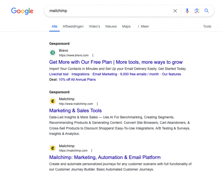 Printscreen van google bij het zoeken naar merknaam "mailchimp".